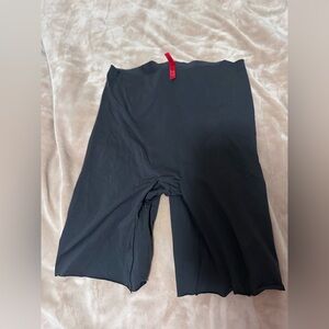 Spanx Black Thin-Stincts Compression Shorts S